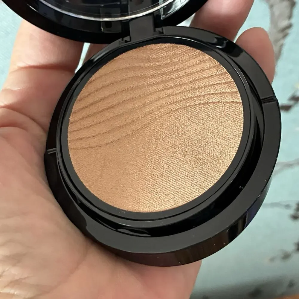 Giorgio Armani Luminous Silk Glow Fusion Powder 6.5 3.5g / .12oz